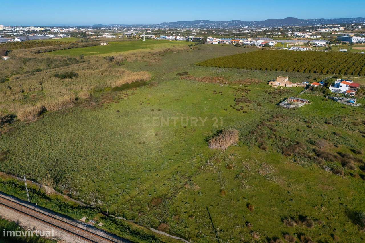 Moradia para reabilitar | Terreno 27757m2 | Faro | Algarve - Grande imagem: 5/44