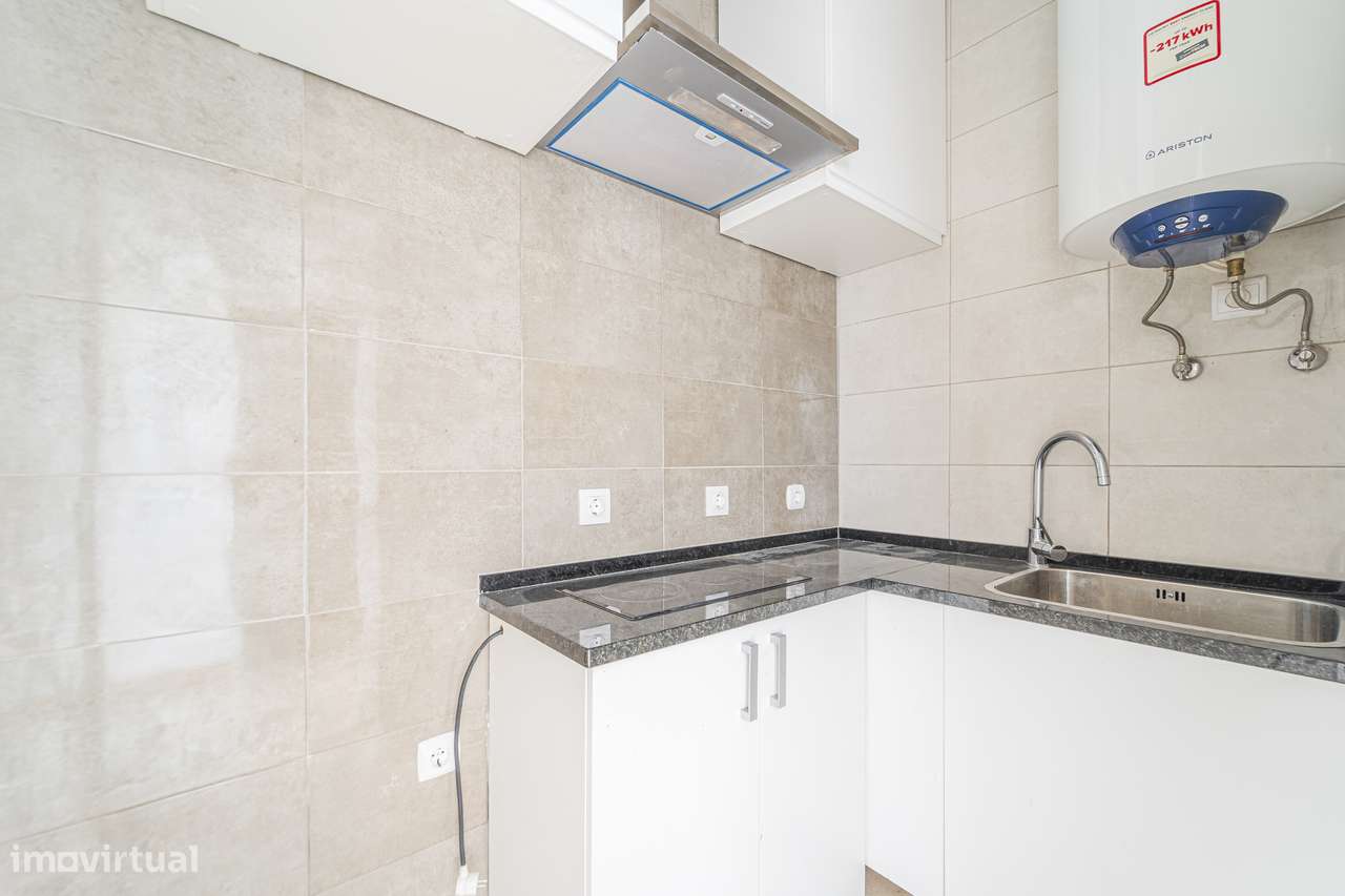 Apartamento T1 com Vista Mar – Arcadas do Estoril, Av. Aida-6