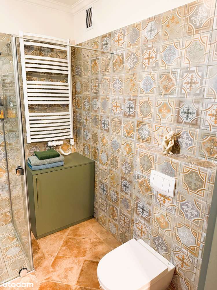 Nowe, wykończone mieszkanie + parking.  Centrum, ul. Targowa-8