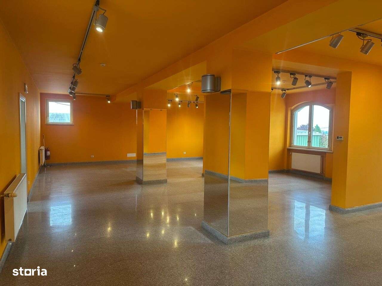 Spatiu comercial 200mp de inchiriat zona Oncea Etaj II - Imagine principală: 4/10