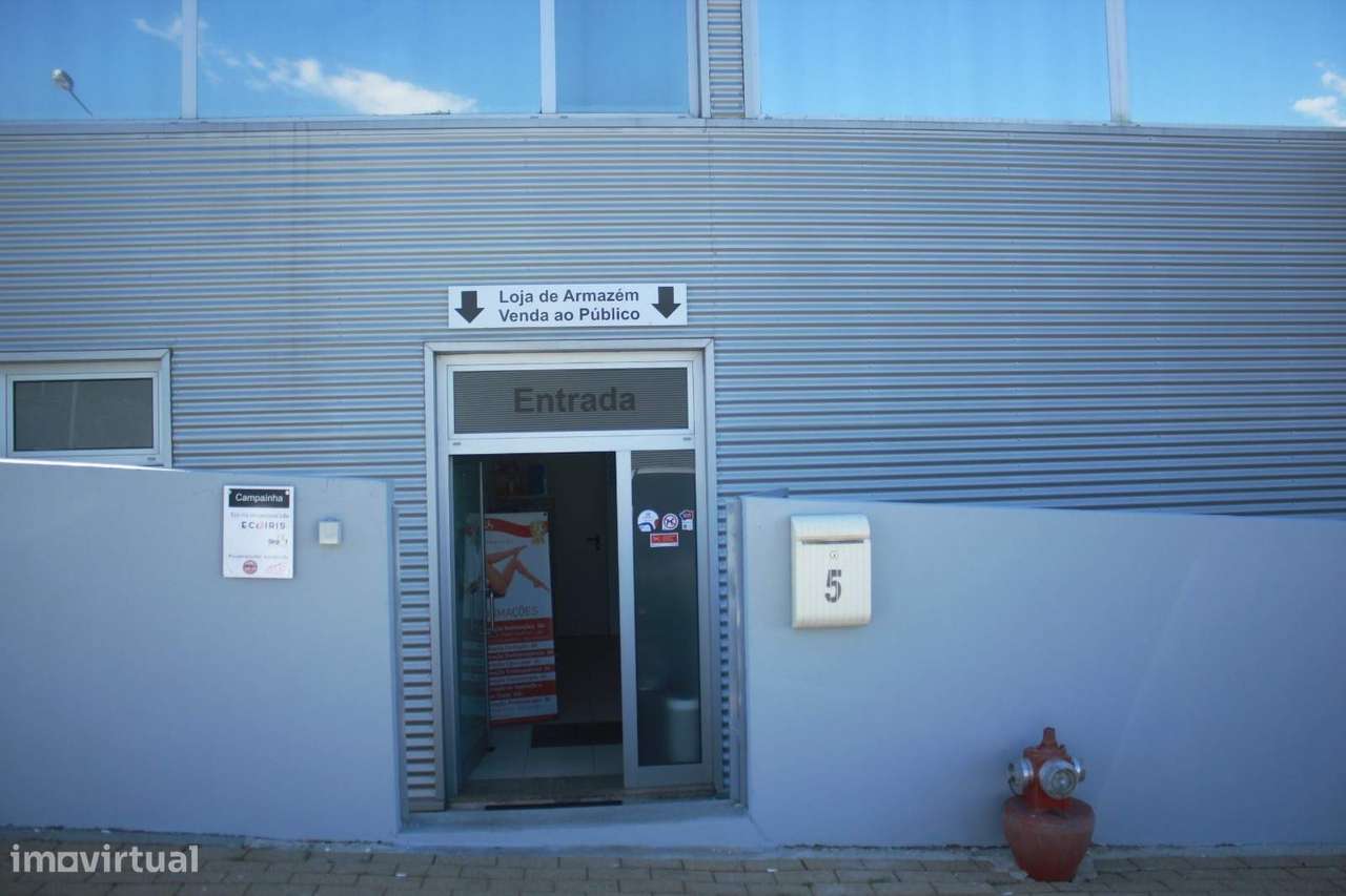 Armazém Industrial com Excelente Localização em Braga-8