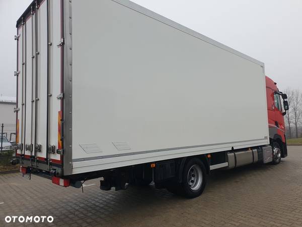 Renault Renault T 440 4x2 High Sleeper Cab - 12