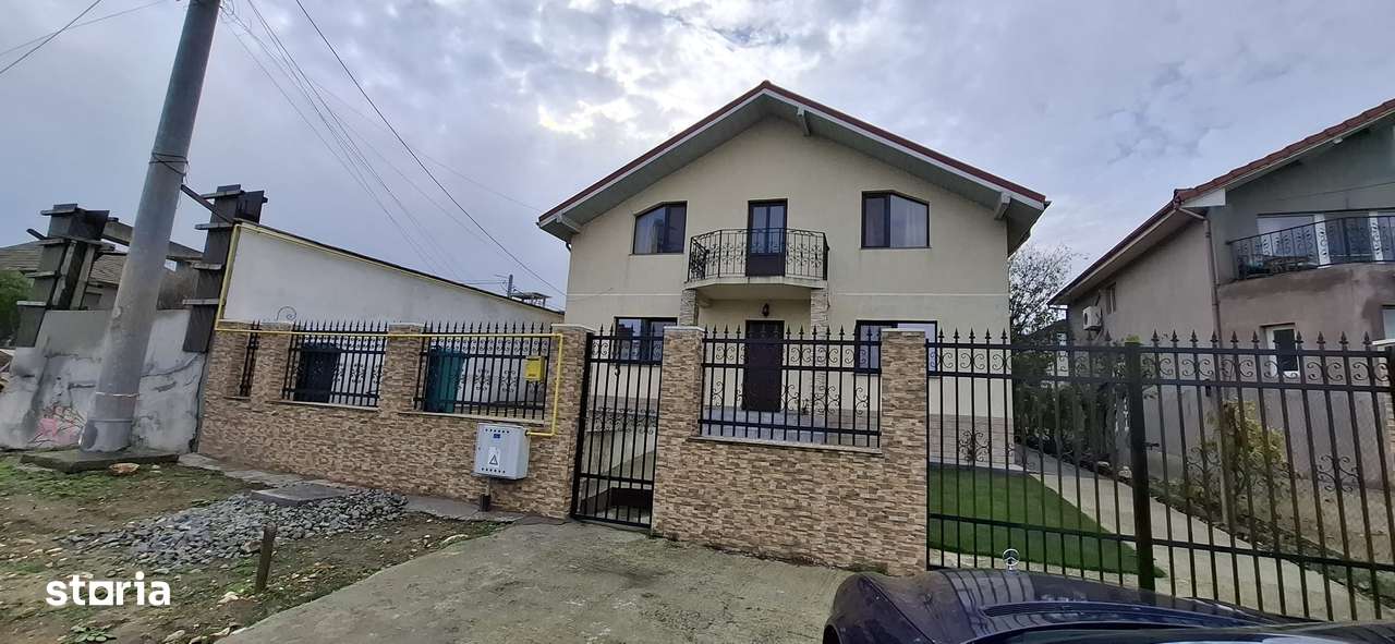 Vila cu Priveliște la Lacul Siutghiol-Spațiu Ideal pentru Două Familii - Imagine principală: 1/20