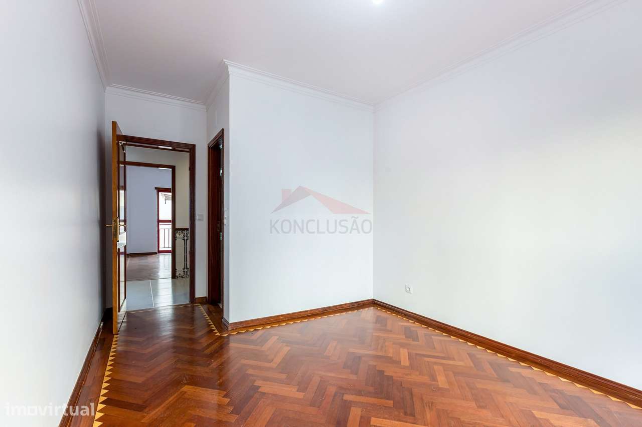 **Apartamento T3 em Venda no Carregado - Oportunidade Imperdível! **-16