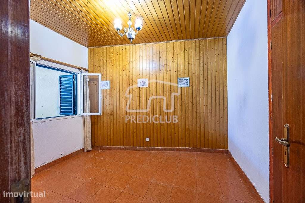 Moradia T2 com Terreno Amplo - São Gonçalo - Grande imagem: 5/27