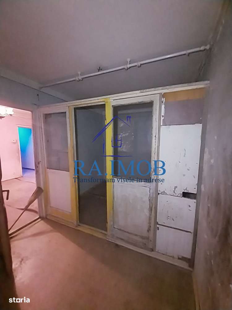 Apartament 2 camere, et 2/4, aleea Strejnic - Vest - 41000 euro-9