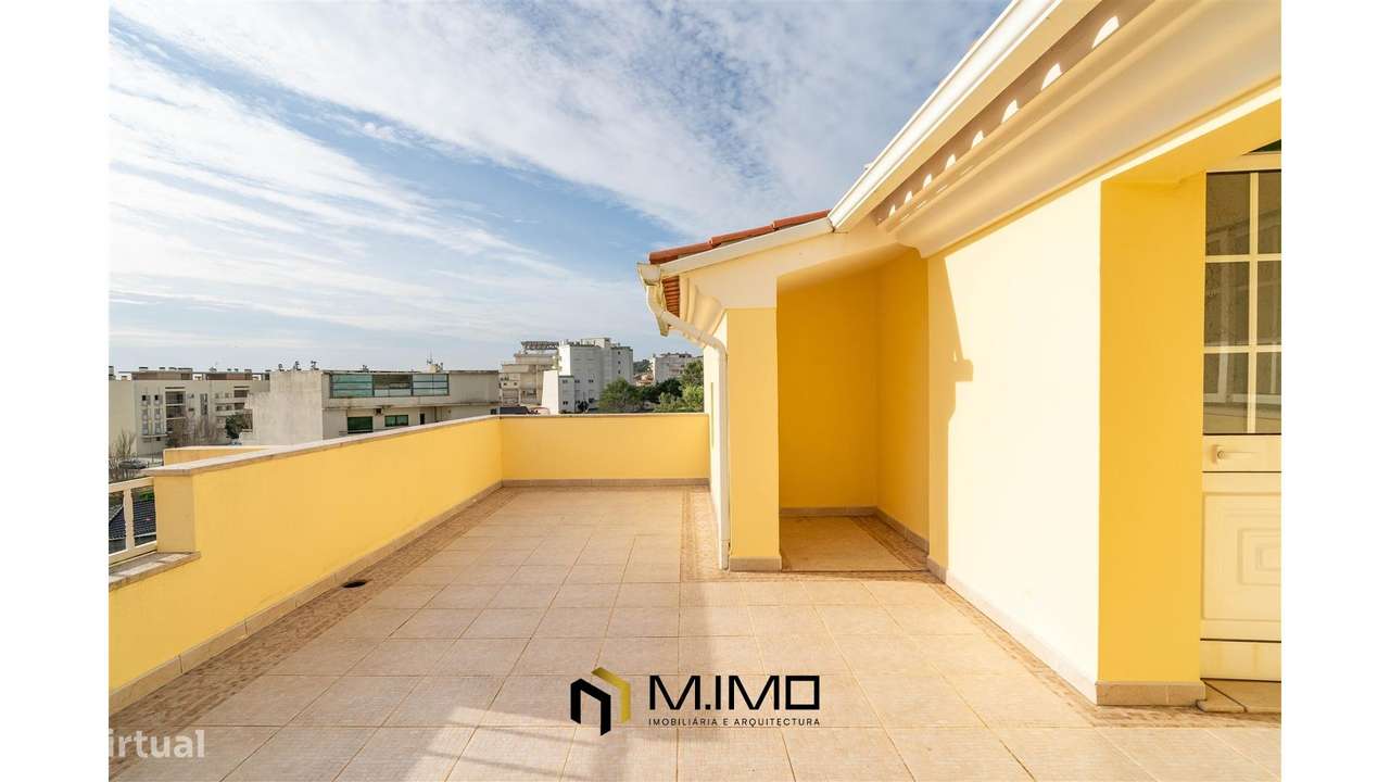 Moradia M3 com Vista Mar e Terraço Panorâmico – A 5 Minutos da Praia-37