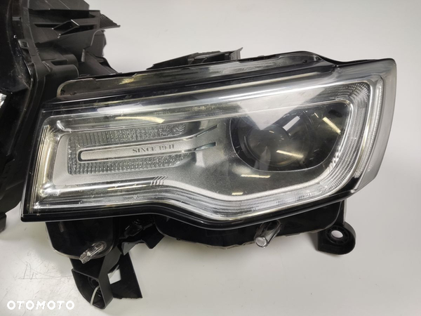 JEEP GRAND CHEROKEE WK2 16-21r Lampa Przednia Prawa i Lewa - 2