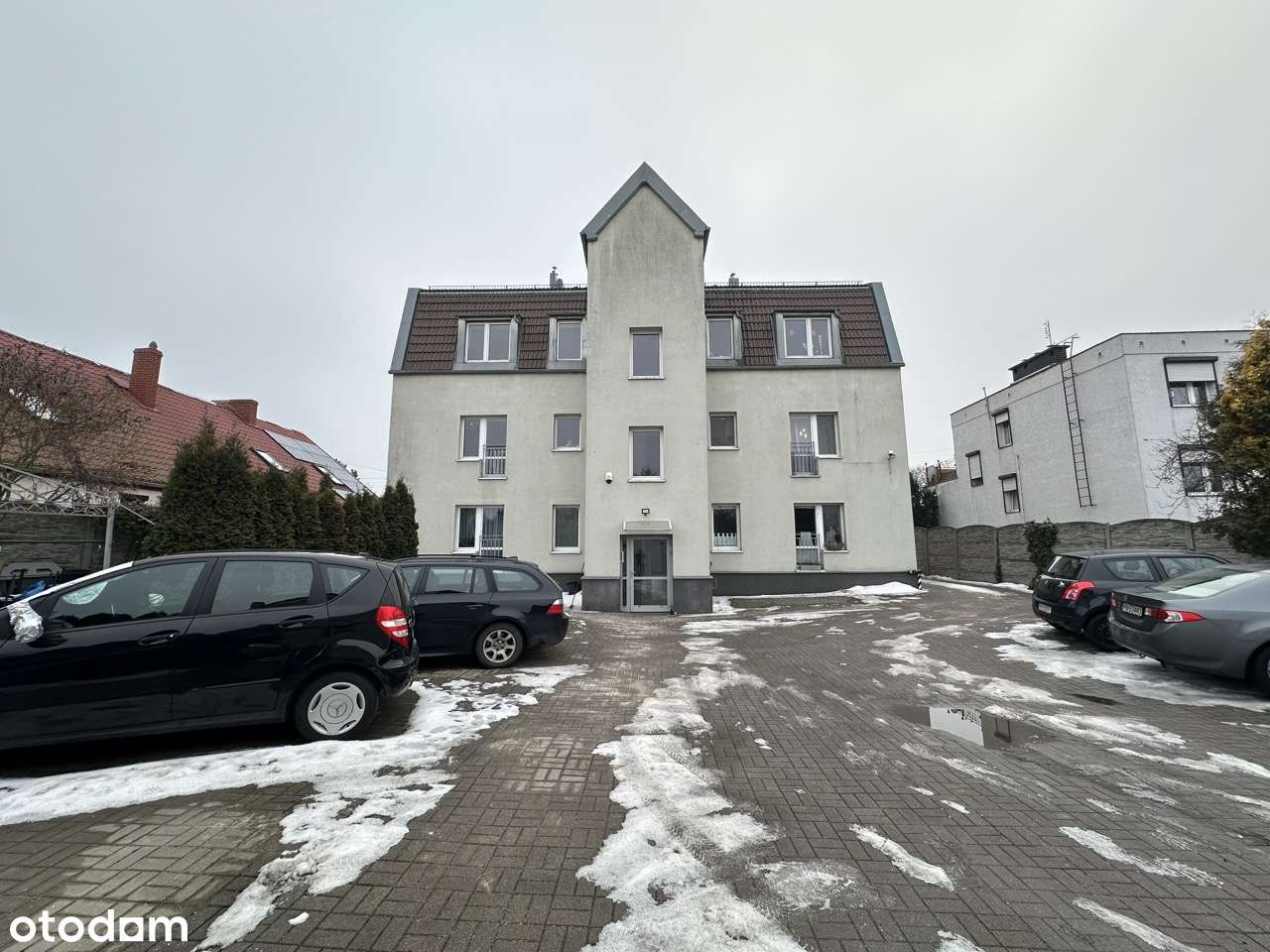 Wykończone i umeblowane mieszkanie z miejscem parkingowym-13