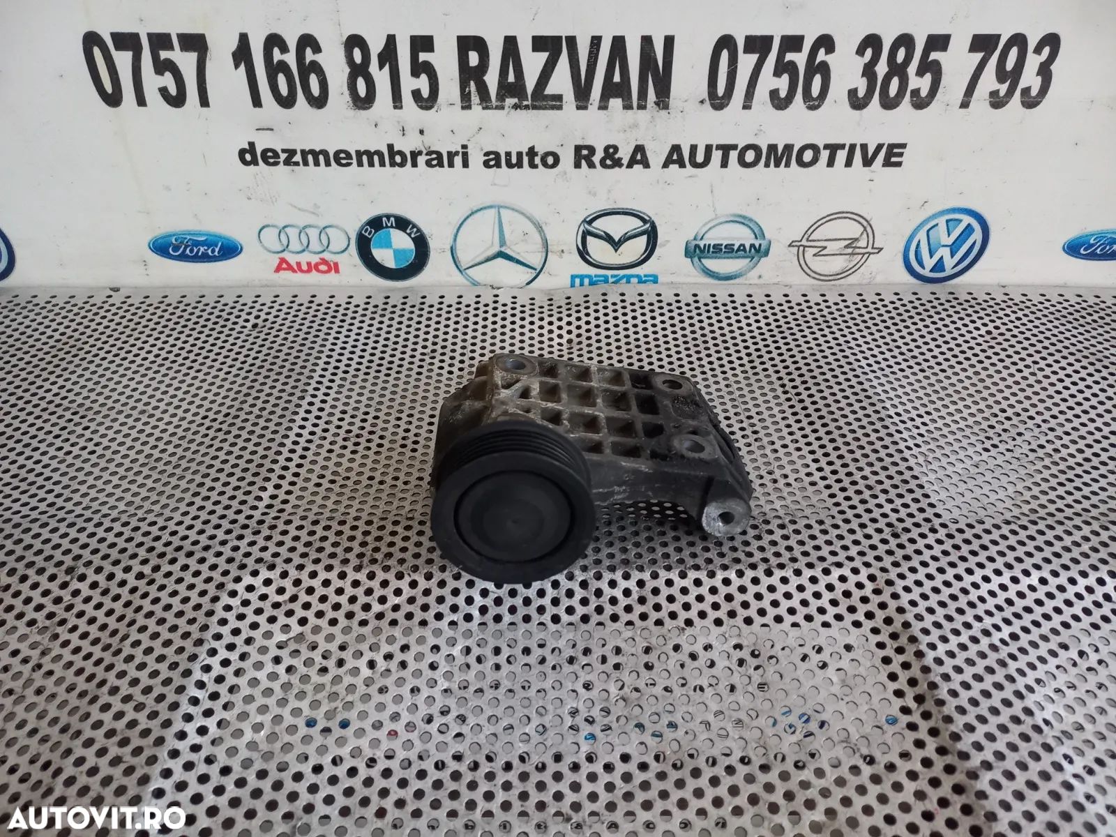 Suport Rola Accesorii Audi Q7 3.0 Tdi Cod 059903143D Dezmembrez Audi Q7 3.0 Tdi Motor BUG Automat - Dezmembrari Arad - 1