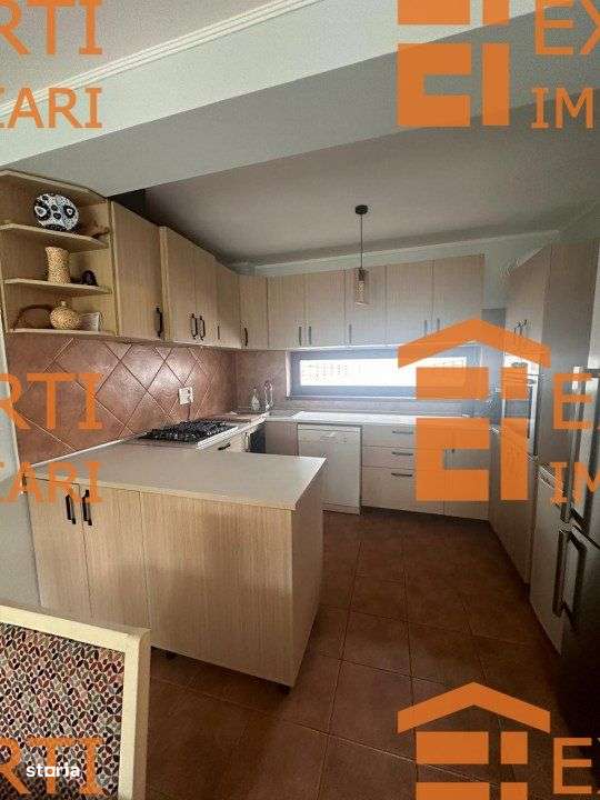 Vila de vanzare P+1+M situata in zona Stadion, Constanta - Imagine principală: 4/19