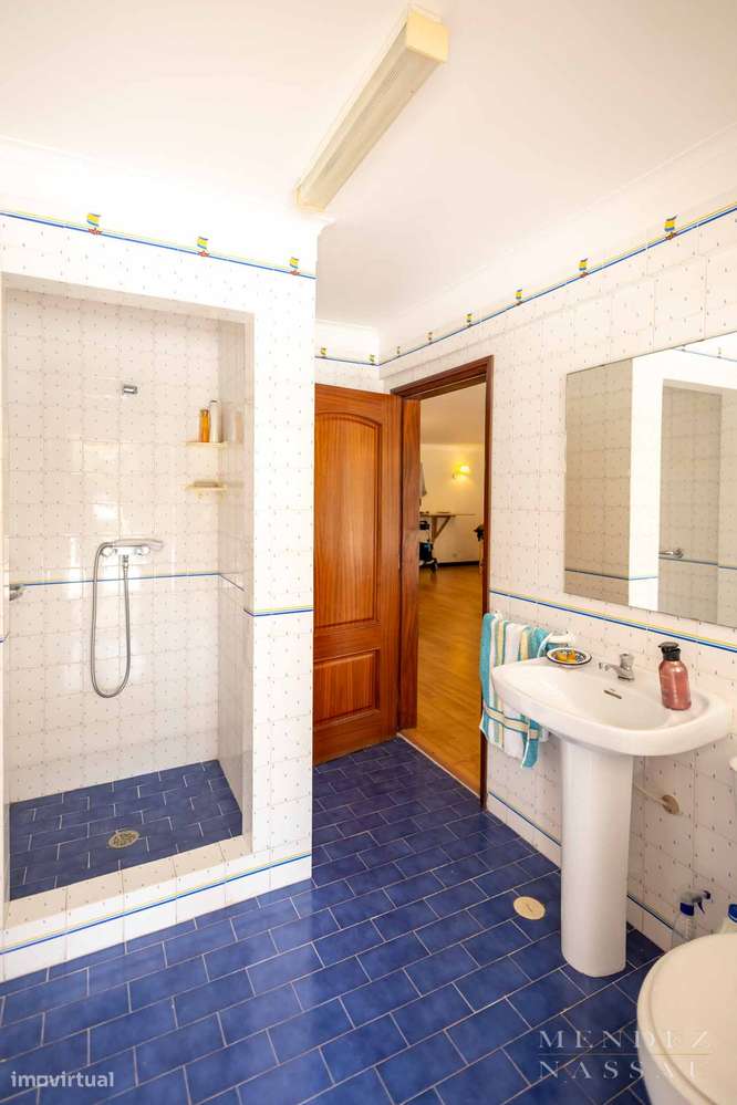 Private Estate - Multi Family - Estoril Villa-20