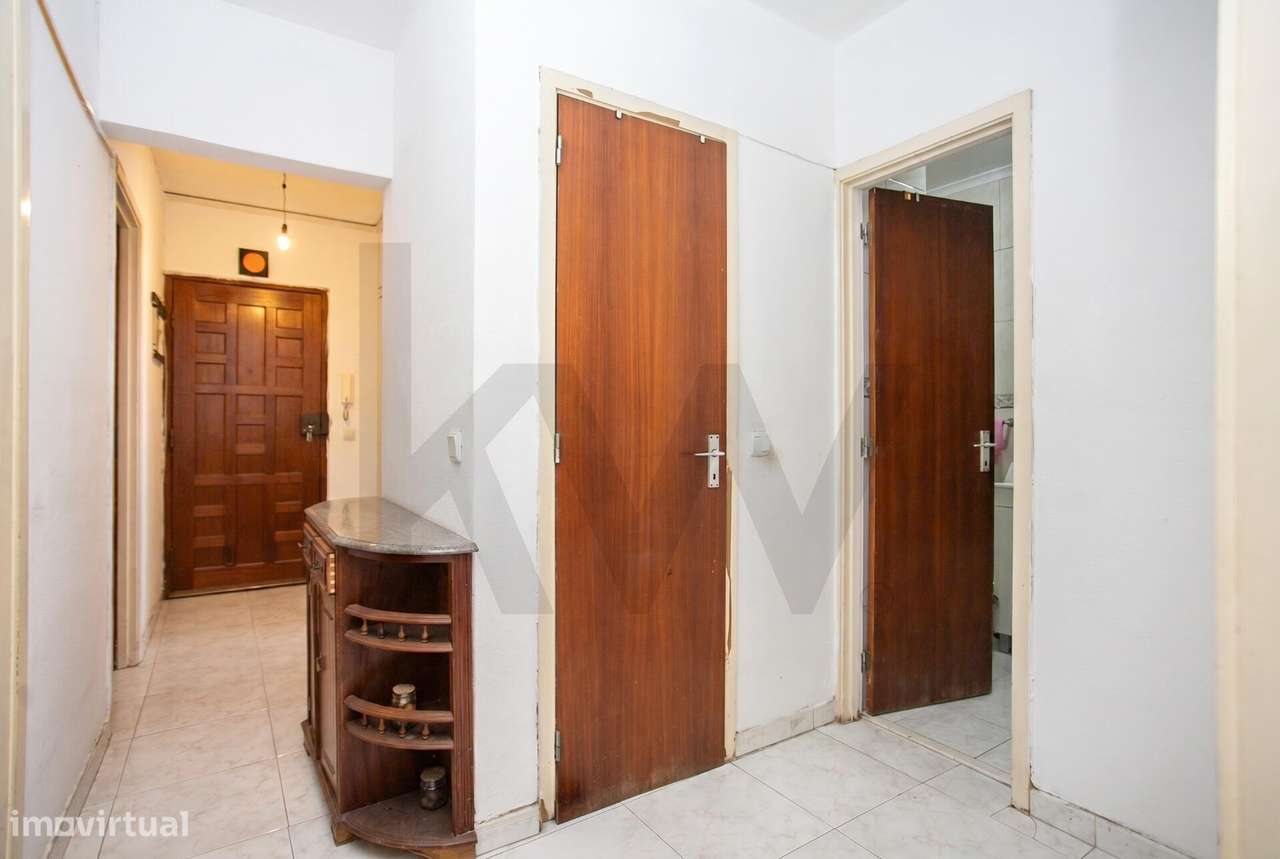 Apartamento T3 Vale da Amoreira, Moita, junto à Pista de Atletismo com-13