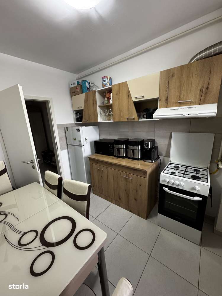 Apartament 2 camere, decomandat, etaj 1, Tractorul, Brașov,-6