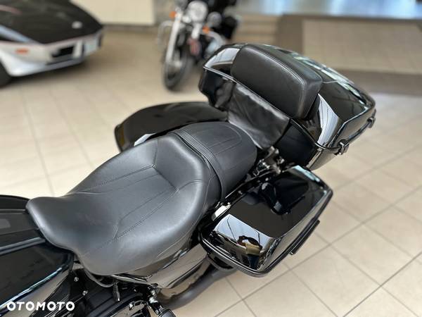 Harley-Davidson Touring Road Glide - 24