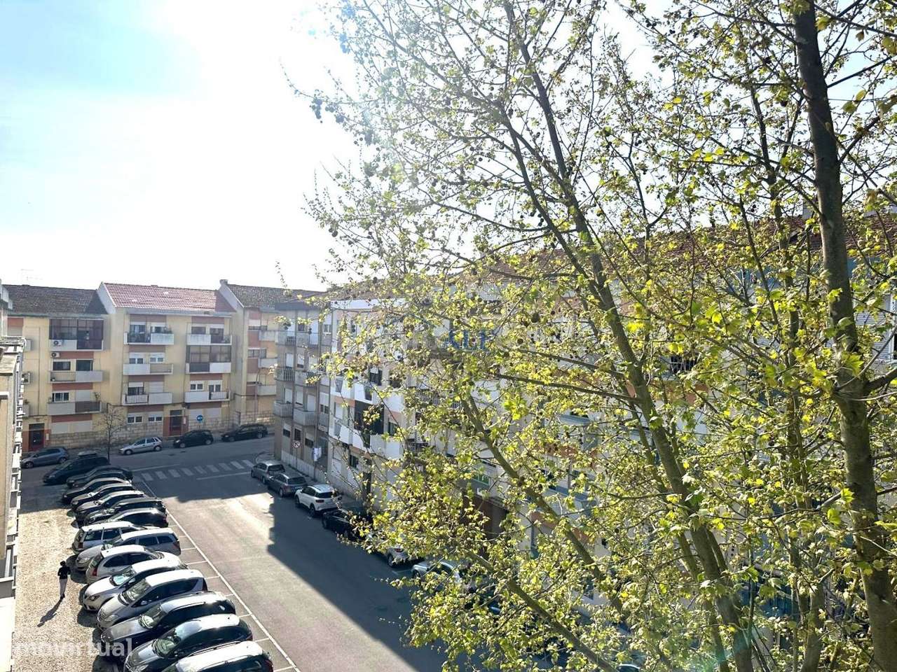 Apartamento T2 remodelado no centro do Barreiro, junto a transportes-20