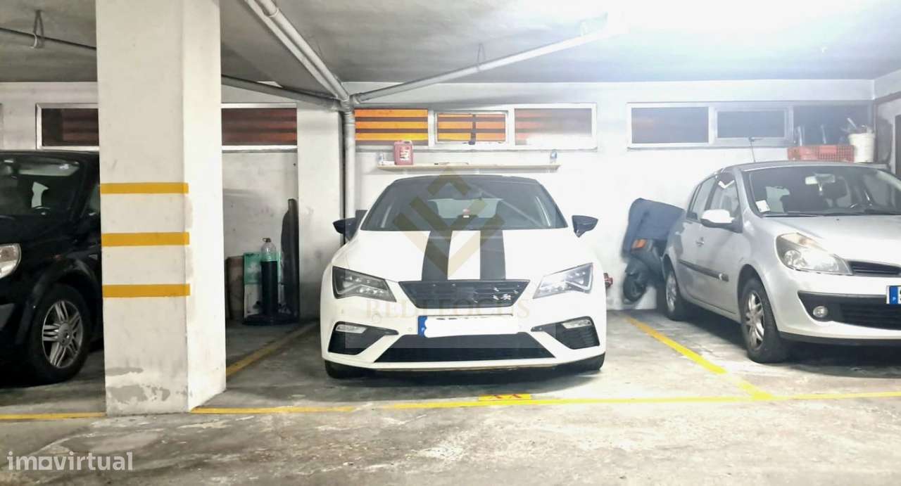 Apartamento T2 com varandas em Santa Maria de Lamas-12