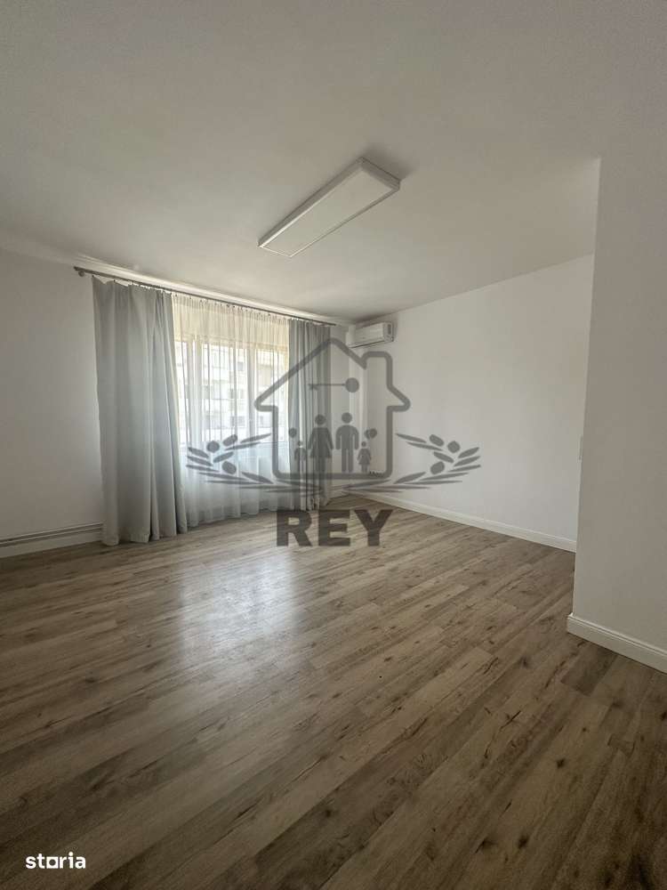 Spațiu birou/locuință– Bd. Victoriei- Parcul Sub Arini - Imagine principală: 2/14