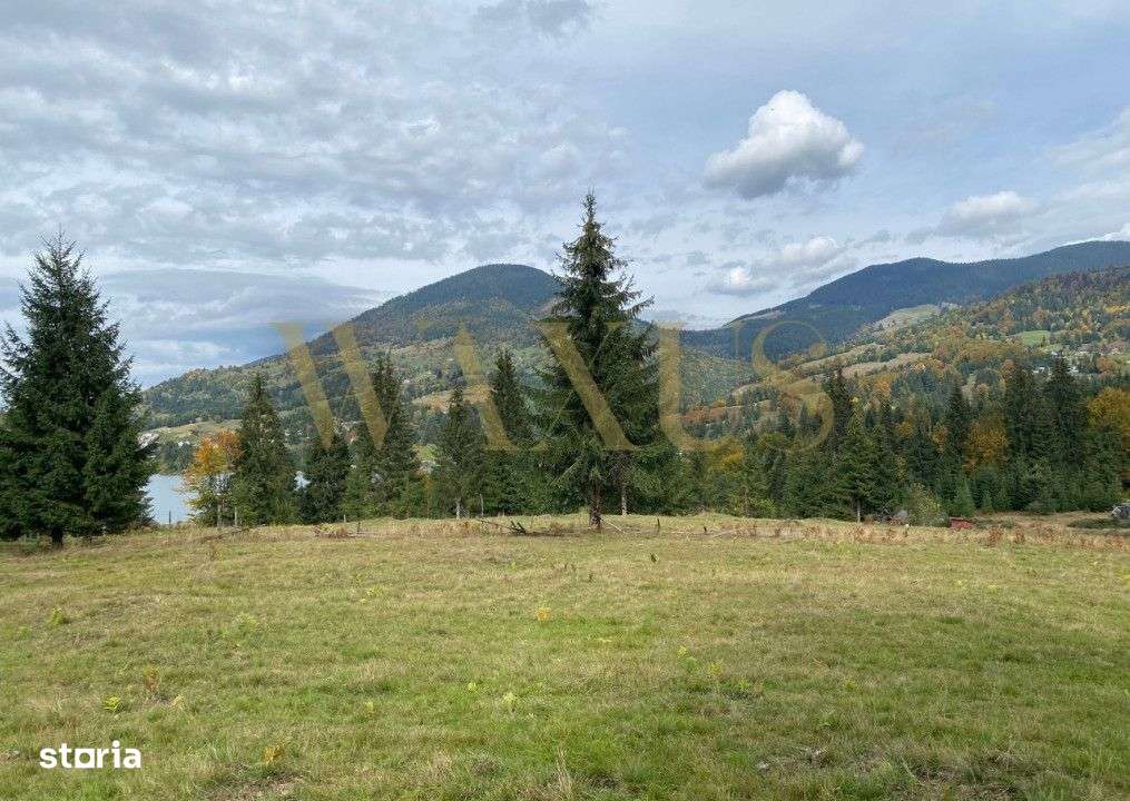 Teren intravilan / utilitati / vedere spre lac ,29 de ari - Imagine principală: 2/3