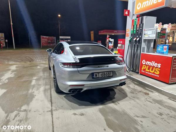 Porsche Panamera - 25