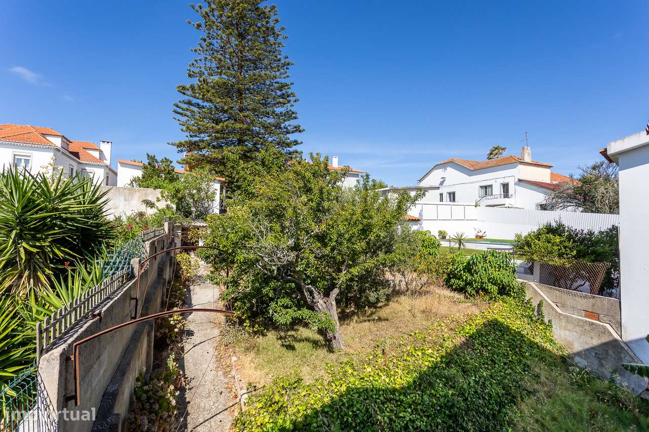 Moradia T4 Independente com Jardim e Garagem | Alto da Parede-28