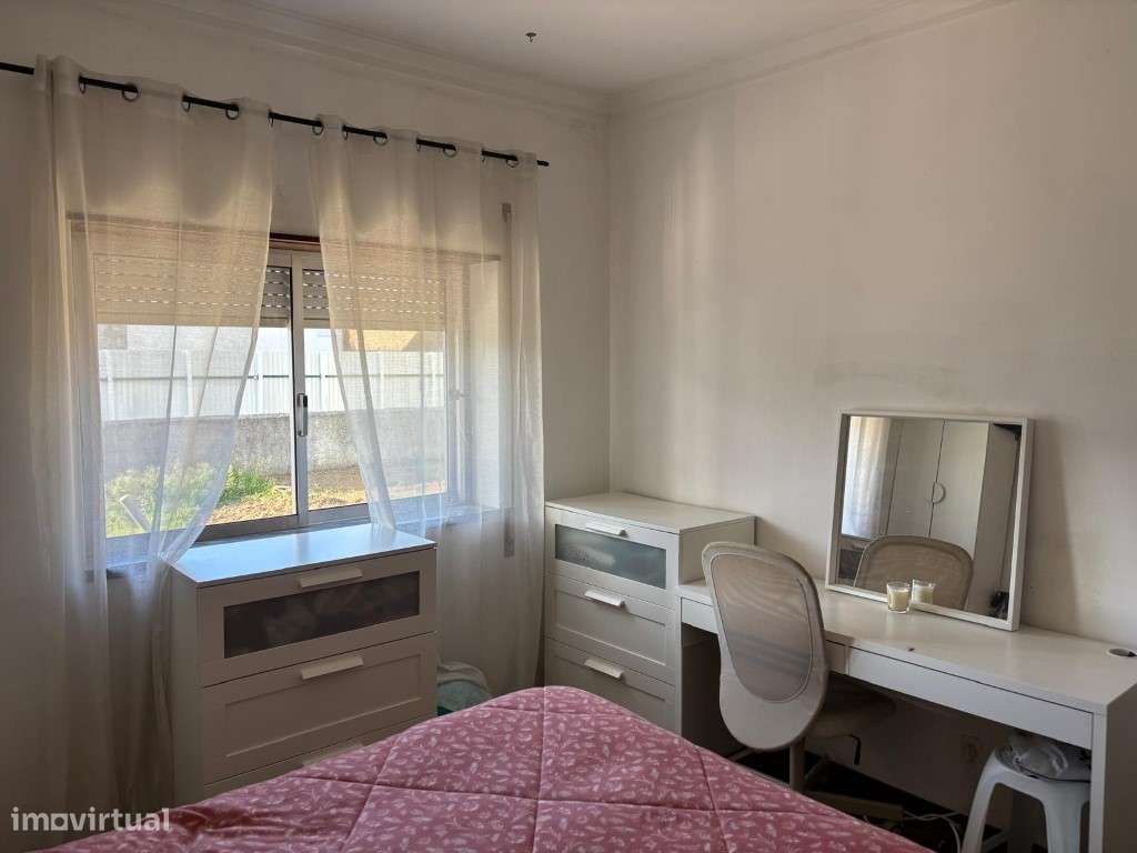 Vendese Quinta com Casa T4, Adega, Lagar e Terreno com Árvores de F...-7