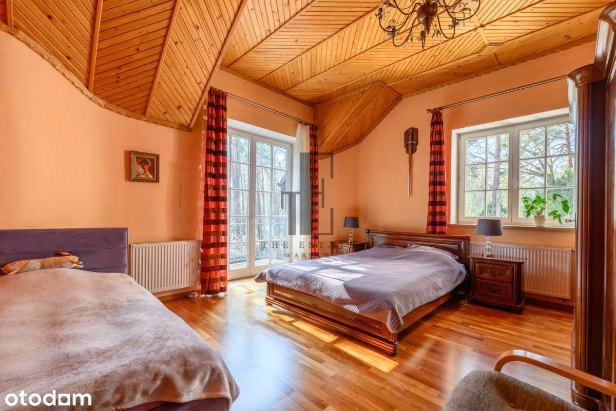 Willa z Ogromnym Potencjałem | Przestronna Działka-8