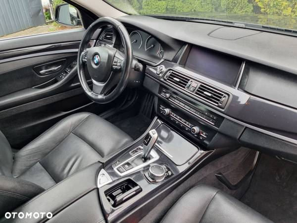 BMW Seria 5 520d Luxury Line sport - 10