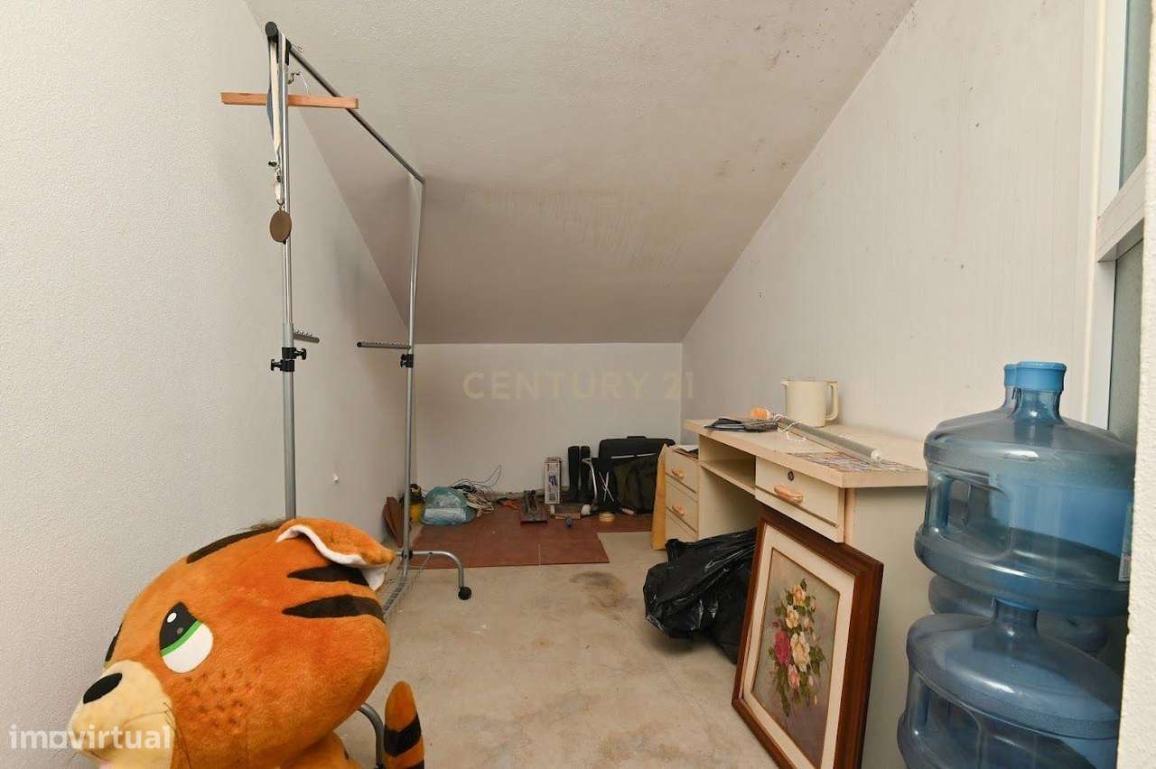 Espaçosa Moradia T3 na Quinta do Conde, Sesimbra-18