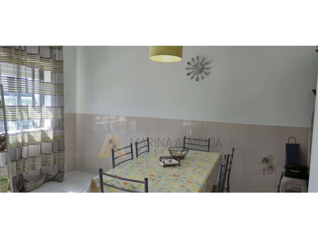 Apartamento t3 transformado em t2 com 2 varandas e arrecadação no c...-6