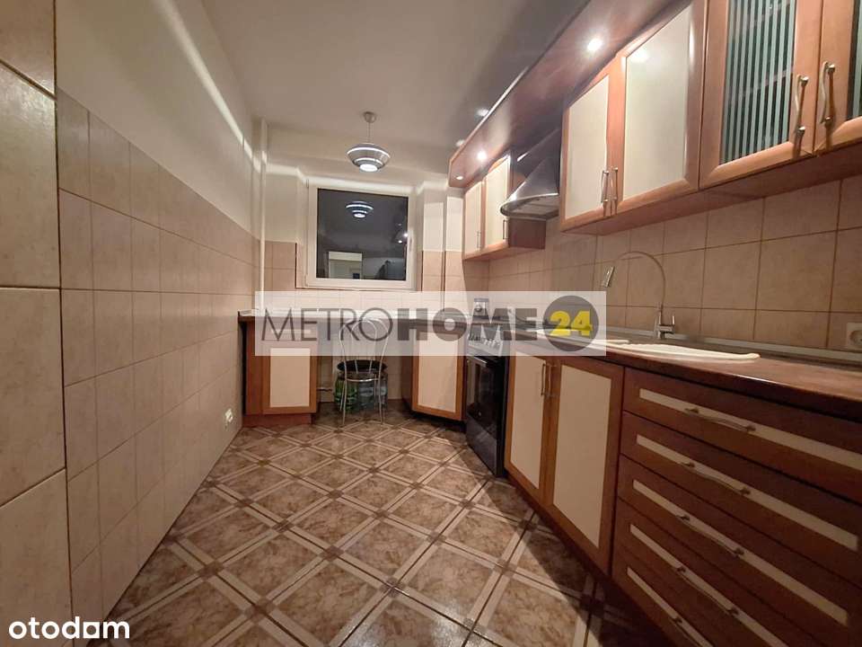 Bardzo dobra lokalizacja , 3 pokoje osobna kuchnia + garaż i piwnica!-8