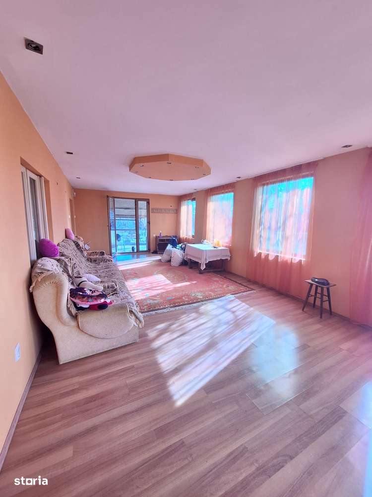 Casa 6 camere Frumusani teren 1341 mp caramida-4
