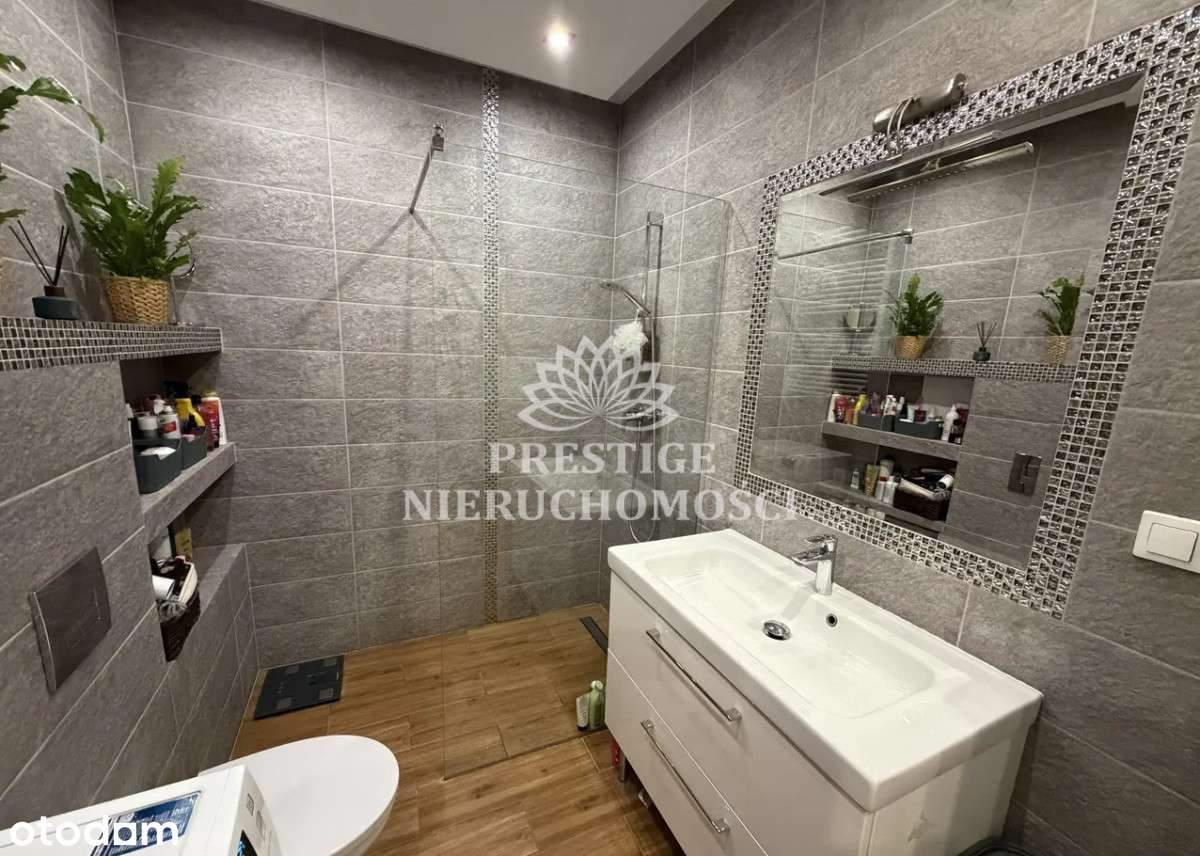 Komfortowe czteropokojowe mieszkanie-13