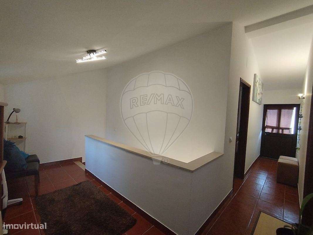 Moradia T2 Remodelada para Venda em Caixeira  Montemor-o-Velho-10