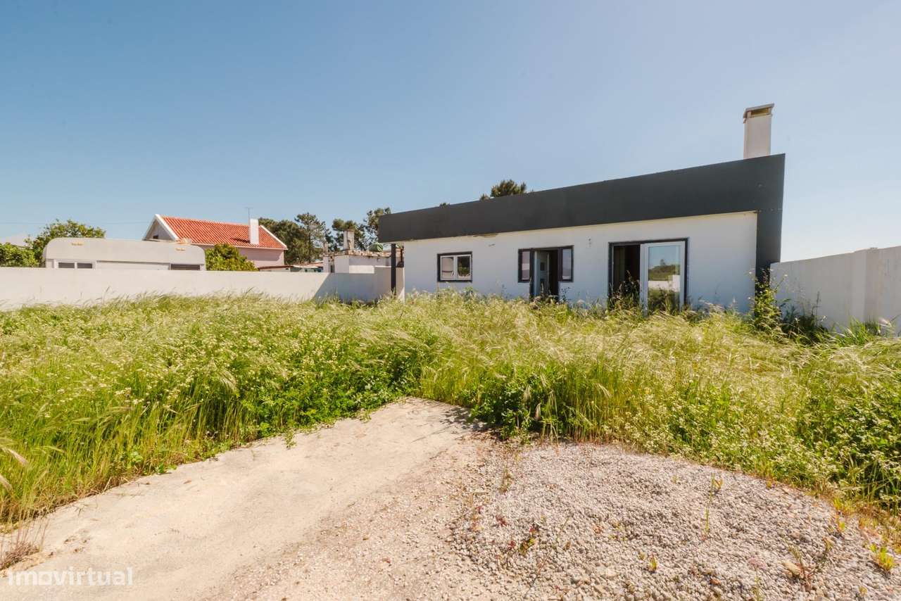 Moradia T3 Isolada por Renovar | Bairro Novo da Jardia, Montijo-28