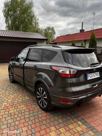 Ford Kuga - 9