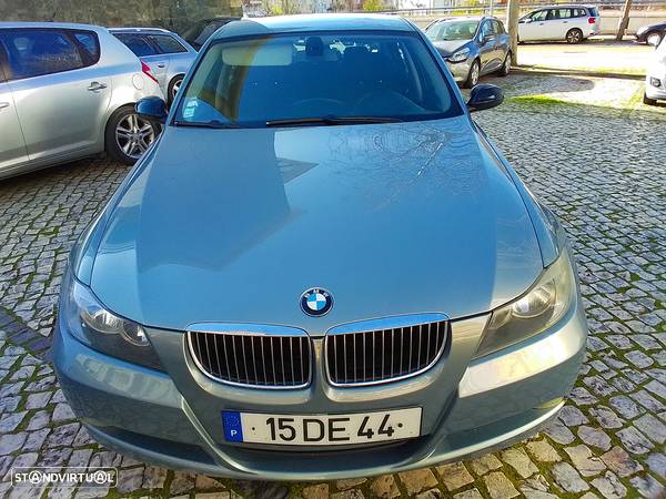 BMW 320 dA Dynamic - 6