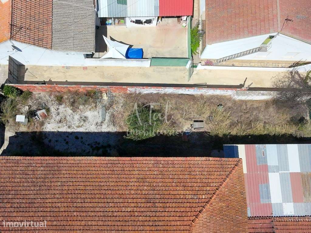 Armazém com 250 m² de Construção e Terreno de 585 m² | Excelente Po...-11