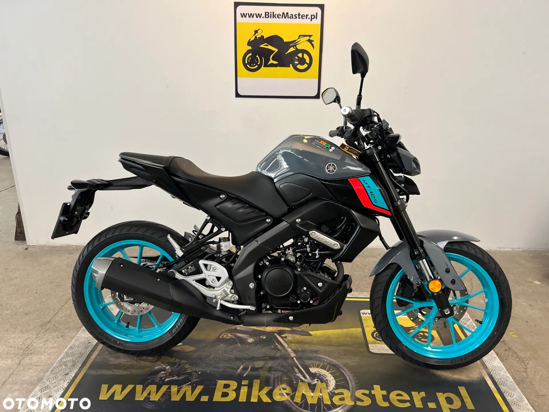 Yamaha MT - 12