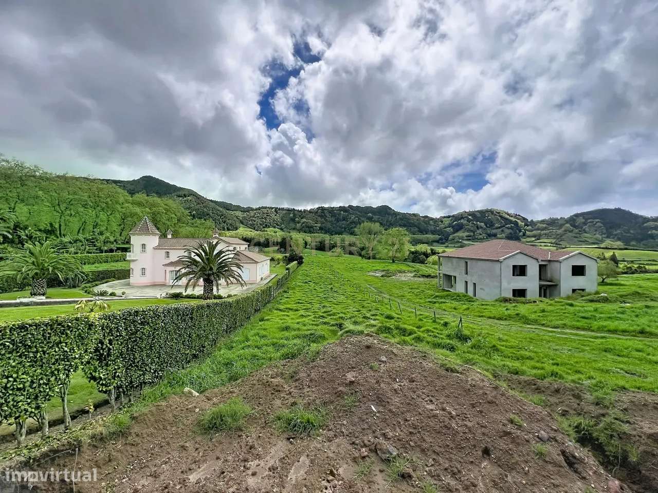 Terreno para Construção com vista para a montanha.-8