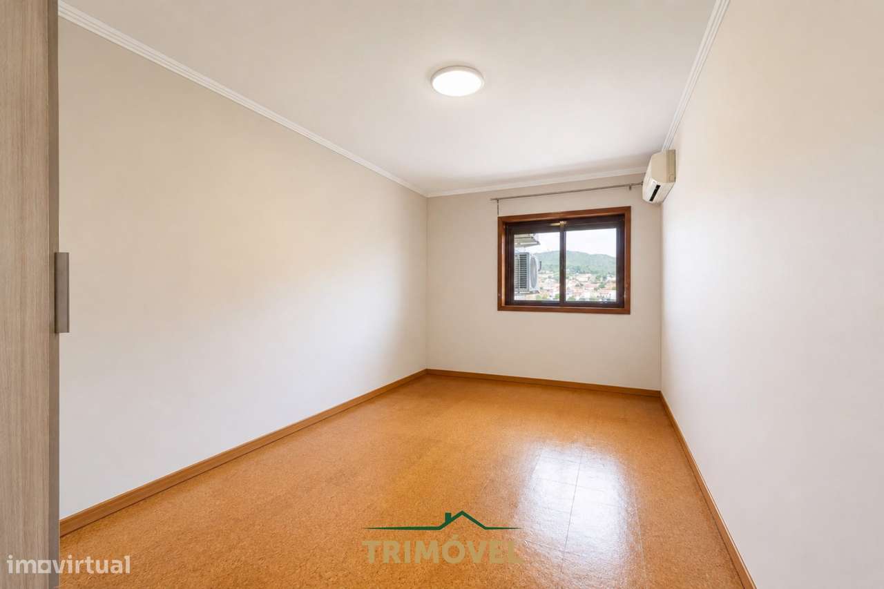 Apartamento T3+1 em Fajões, Oliveira de Azeméis.-16
