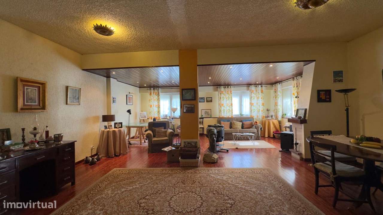 Moradia T6 - 220m2 - 3 pisos - 2 garagens - Barro - Pinheiro de Loures-7