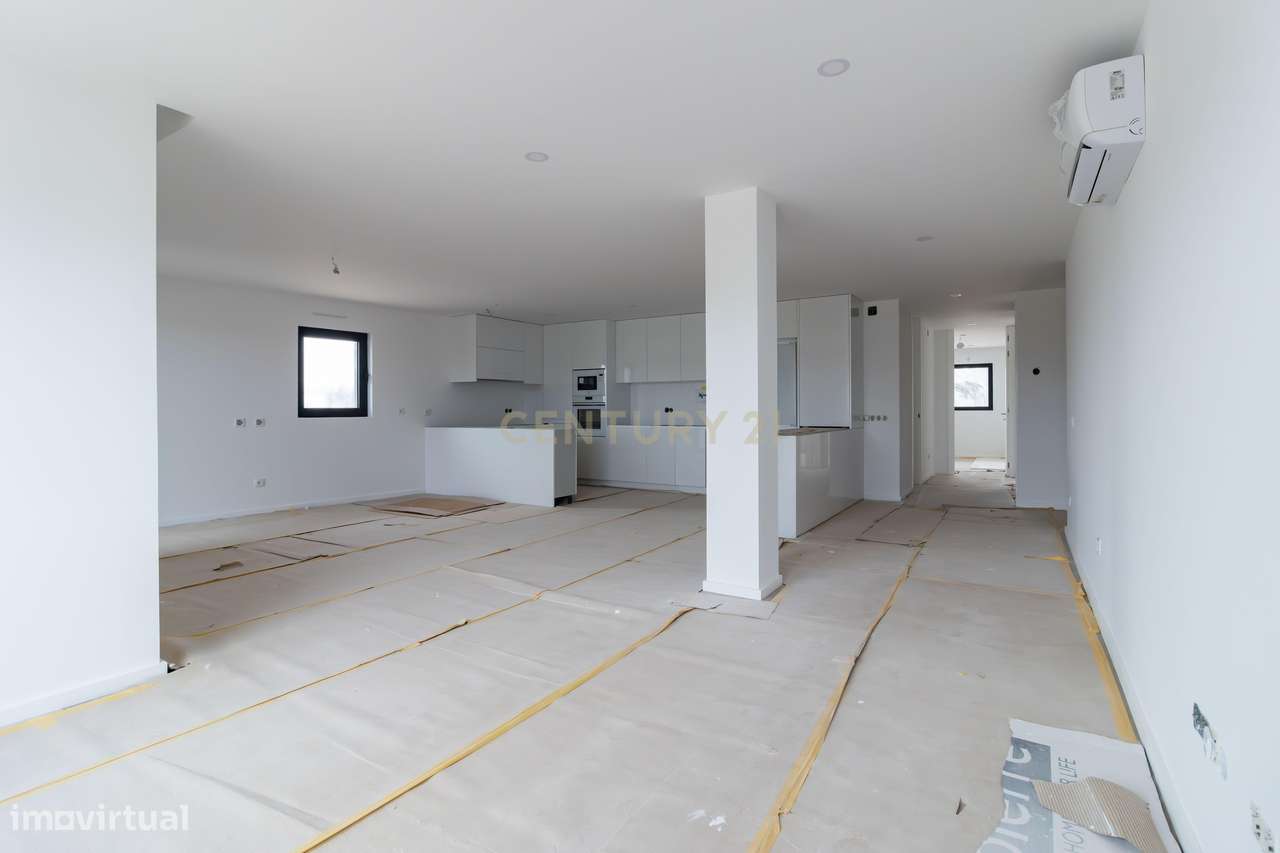 Excelente Apartamento T3 NOVO na Praia Pedra do ouro - Grande imagem: 4/32