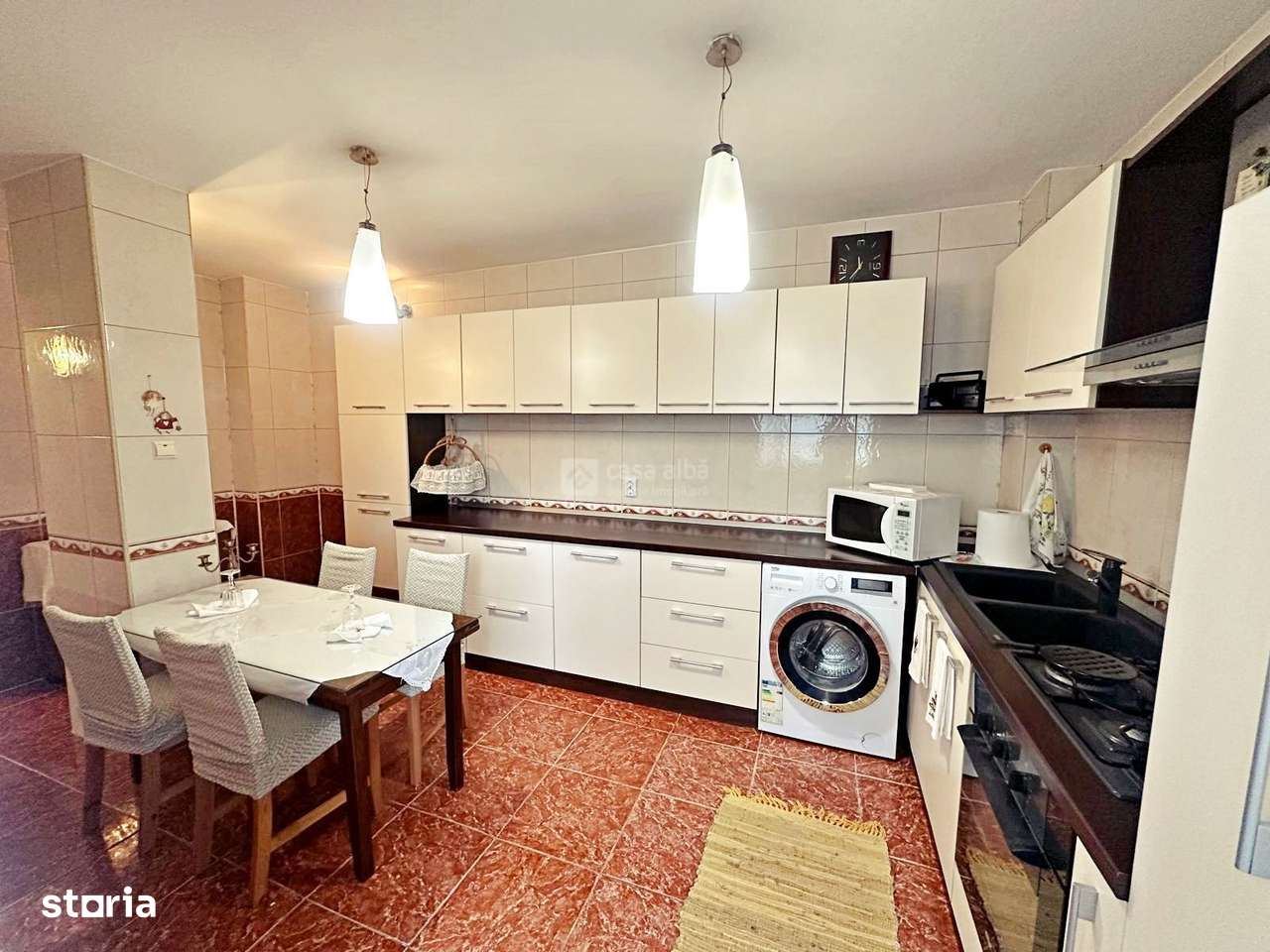 Mobilat & utilat, 3 camere, doua balcoane, bloc 1990, boxa & debara - Imagine principală: 5/20