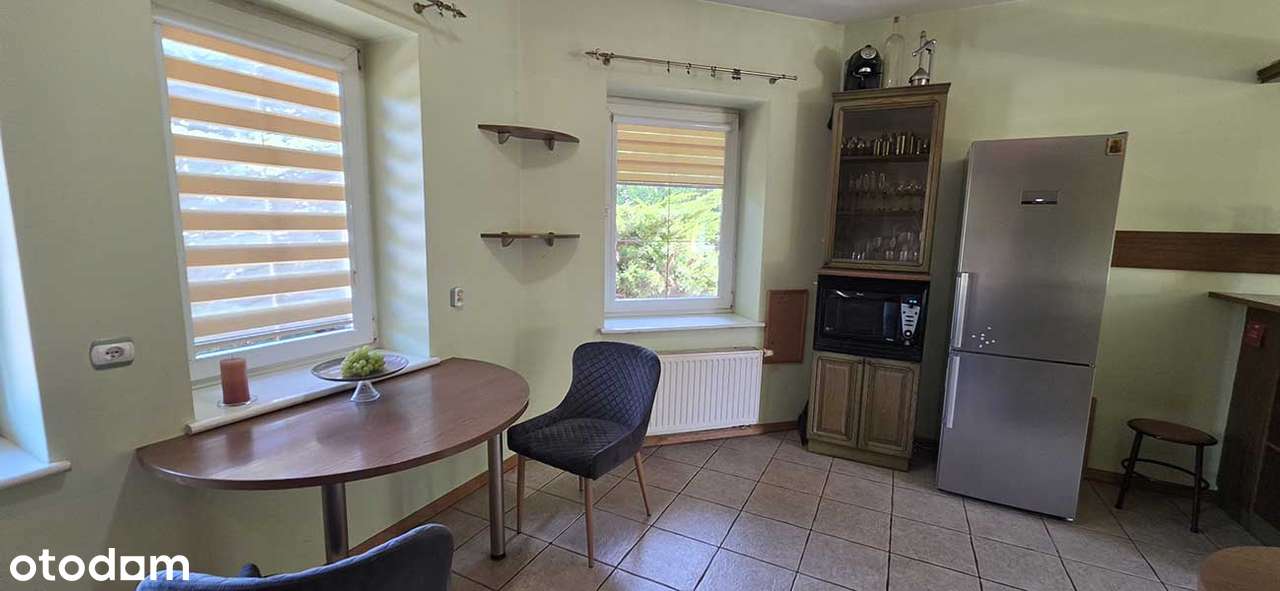 Komfortowy dom jednorodzinny, wieloletni ogród, garaże,-8