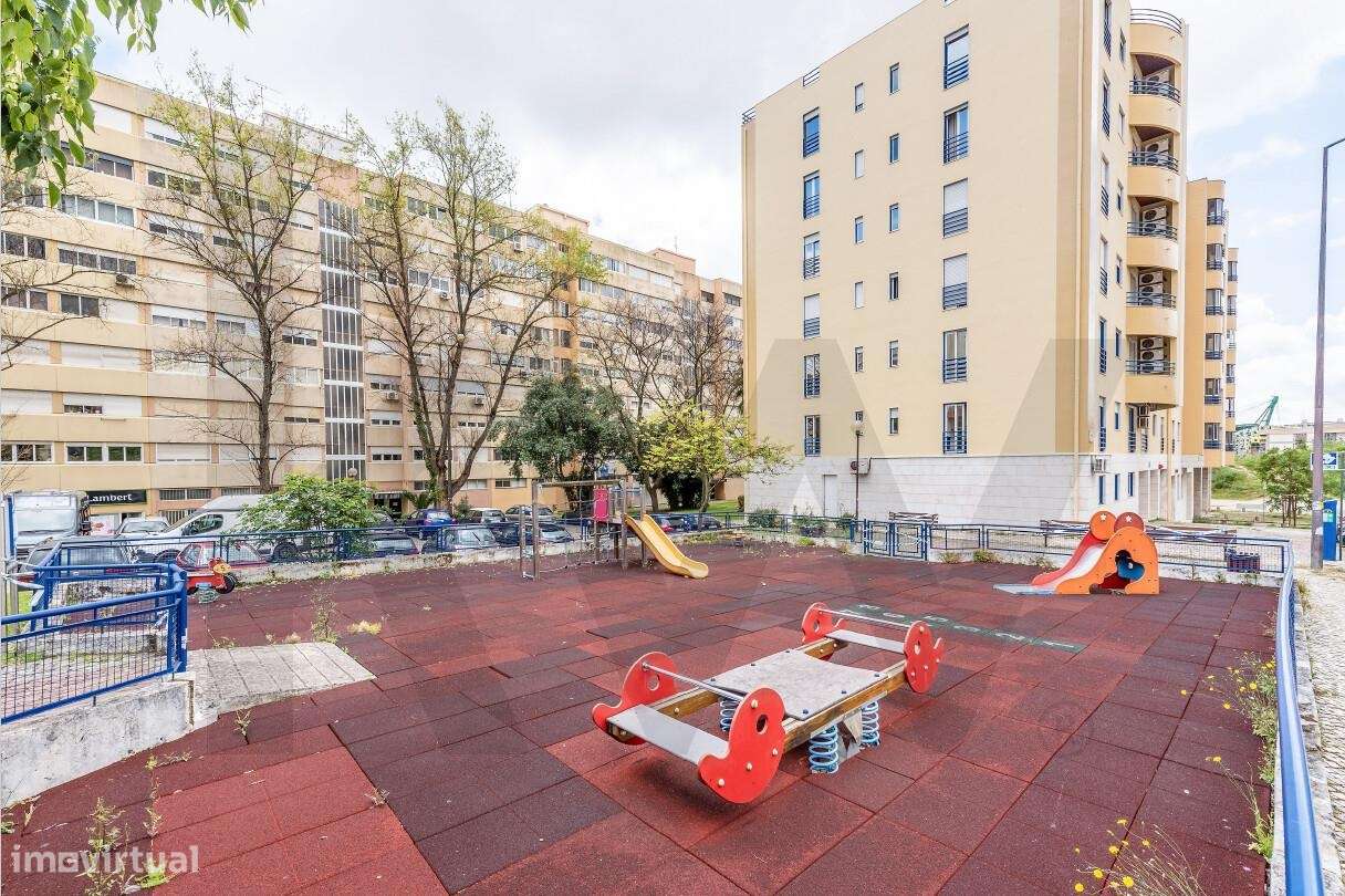 T3 Luminoso na Quinta do Lambert (Lumiar) – Vista Desafogada - Grande imagem: 3/18