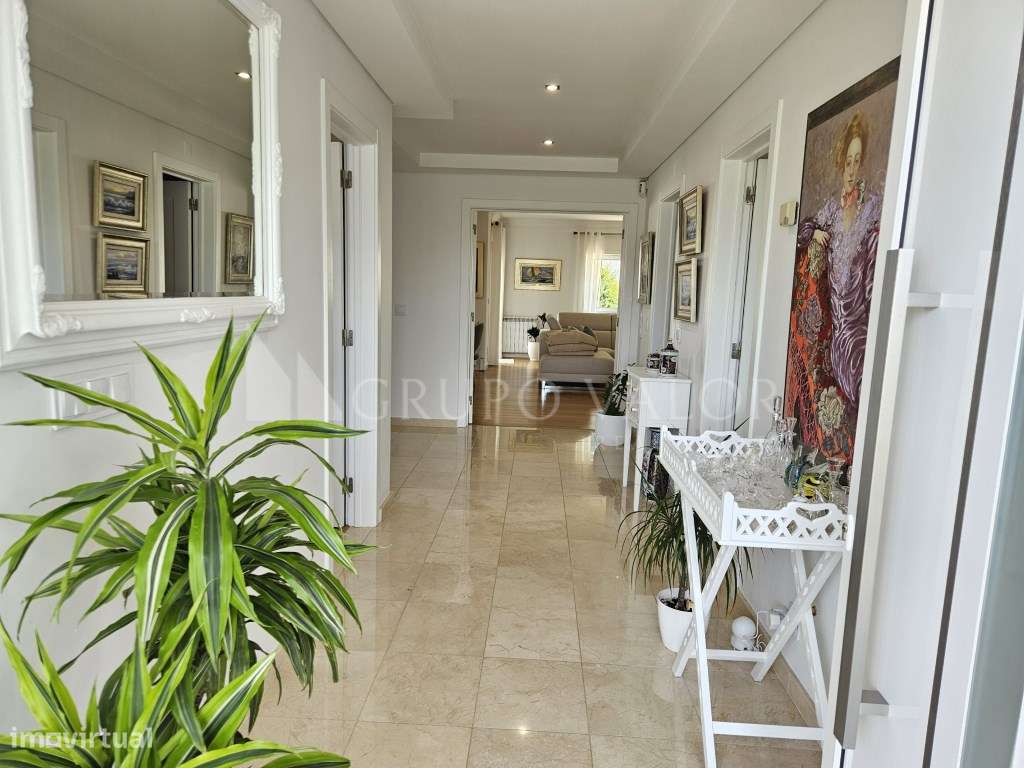 Moradia T4 Geminada com Piscina - Garagem para 3 Viaturas | Sabugo ...-5