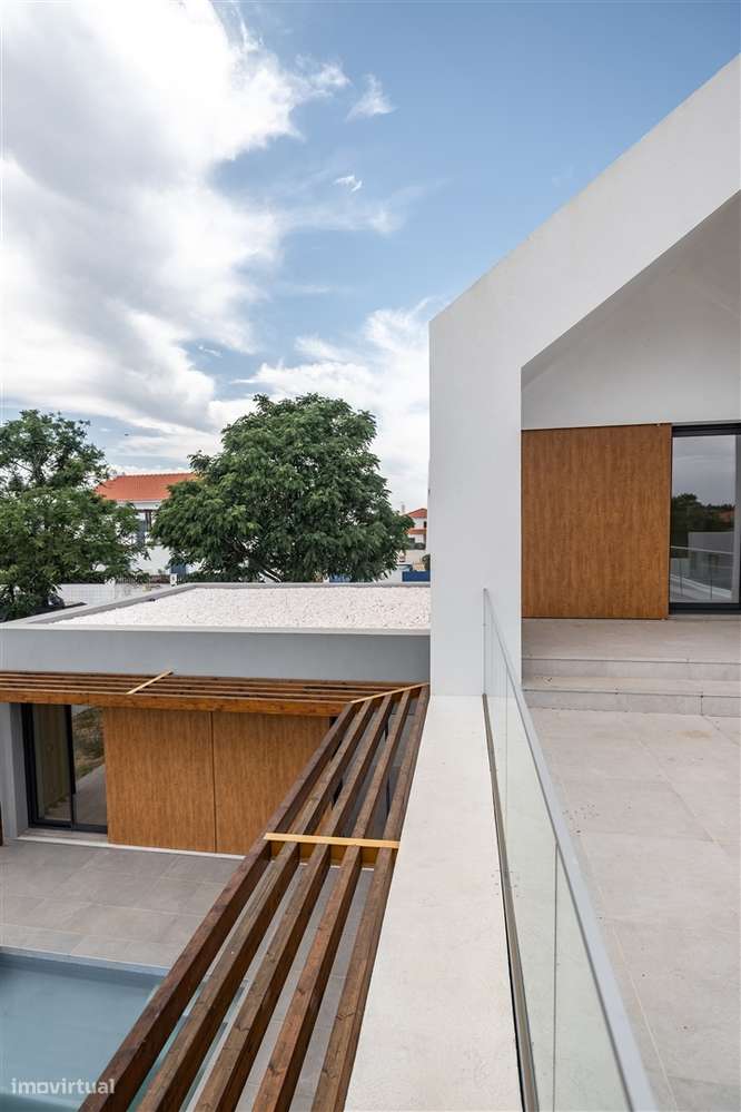 Conforto moderno, piscina privativa e tranquilidade de aldeia às porta-33