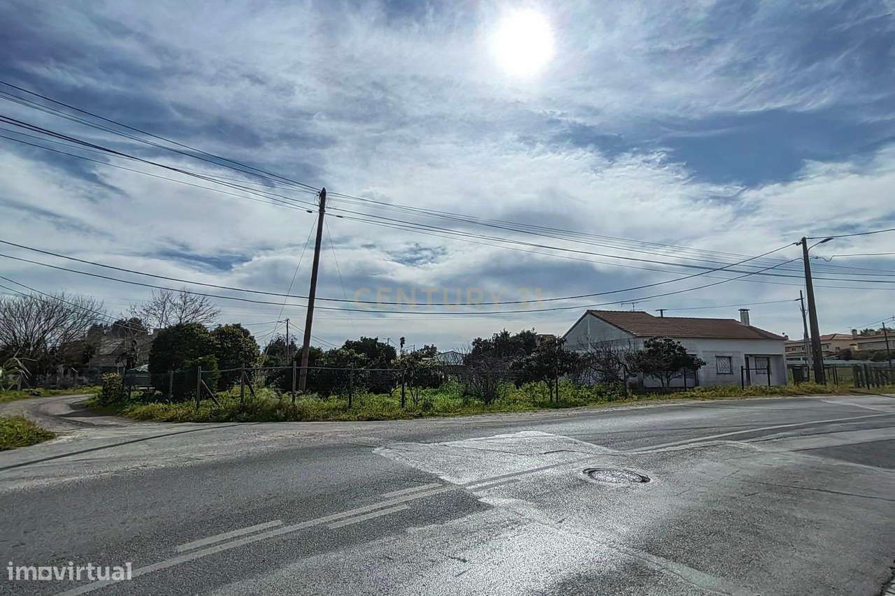 Terreno com Moradia na zona da Venda do Alcaide, Palmela, com PIP para - Grande imagem: 4/13