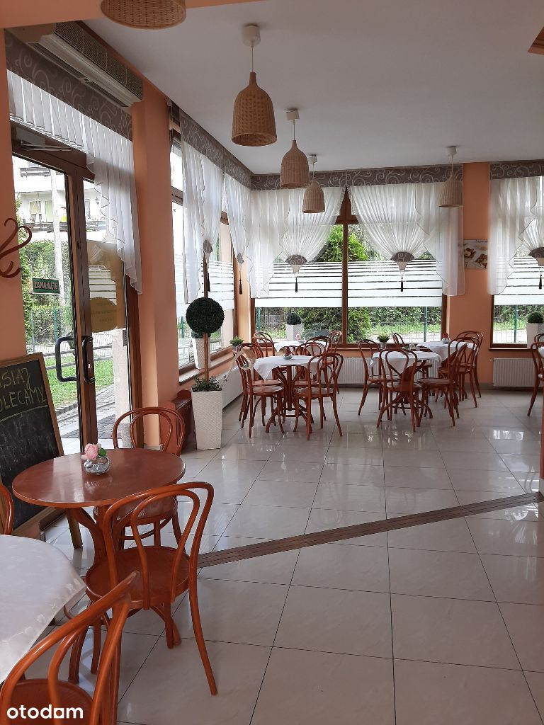 Lokal handlowo-gastronomiczny 200m2